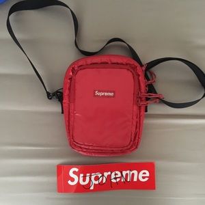 SUPREME SS17 RED SHOULDER BAG